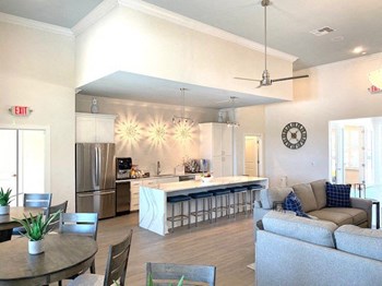 The Oaks on the Lake 55+ Luxury Apartment Living in Clermont, FL Property Image
